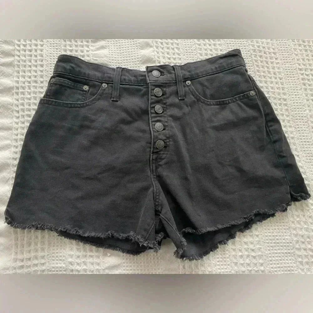 Madewell Denim Charcoal Wash Women’s Shorts Raw Hem Button Fly Size 29 Cotton